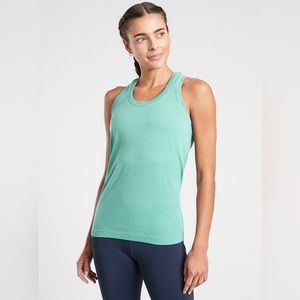 Athleta Momentum Tank 🩵